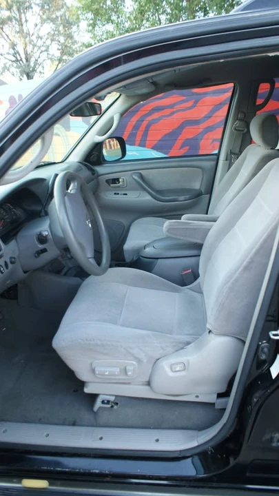 2004 Toyota Sequoia 1st Gen - Image 17 of 20