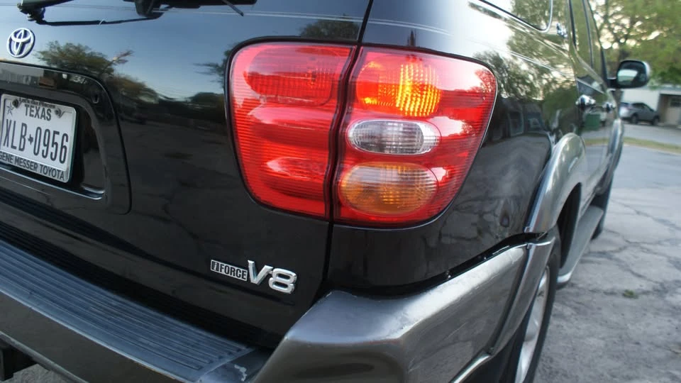 2004 Toyota Sequoia 1st Gen - Image 8 of 20