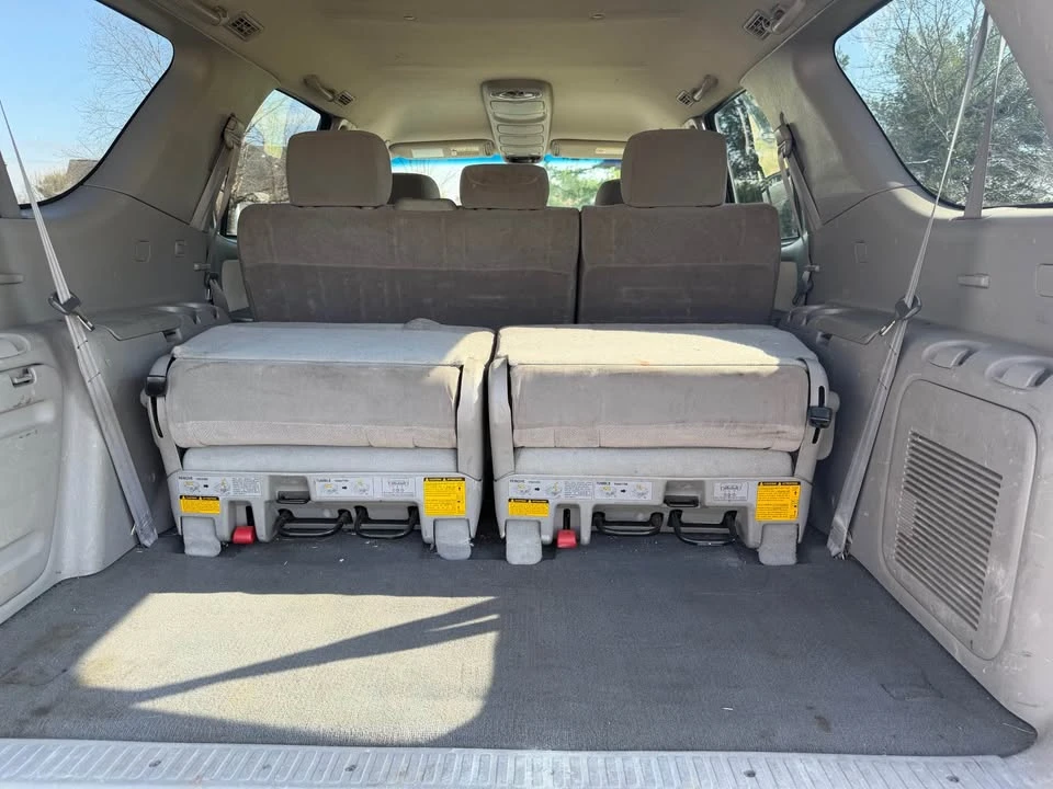2004 Toyota Sequoia 1st Gen - Image 17 of 20