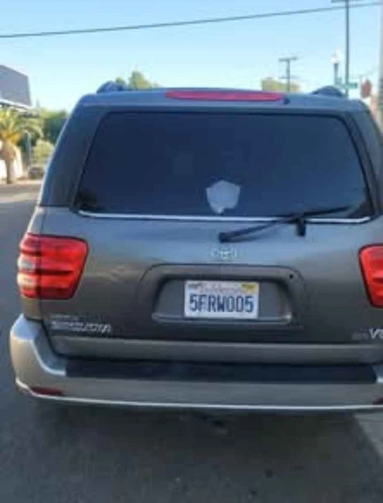 2004 Toyota Sequoia 1st Gen - Image 4 of 12
