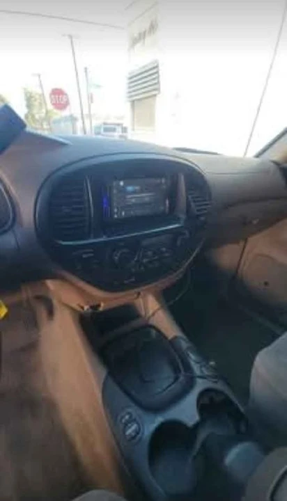 2004 Toyota Sequoia 1st Gen - Image 8 of 12