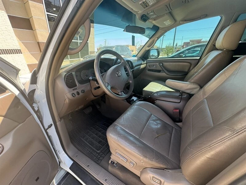 2004 Toyota Sequoia 1st Gen - Image 12 of 20