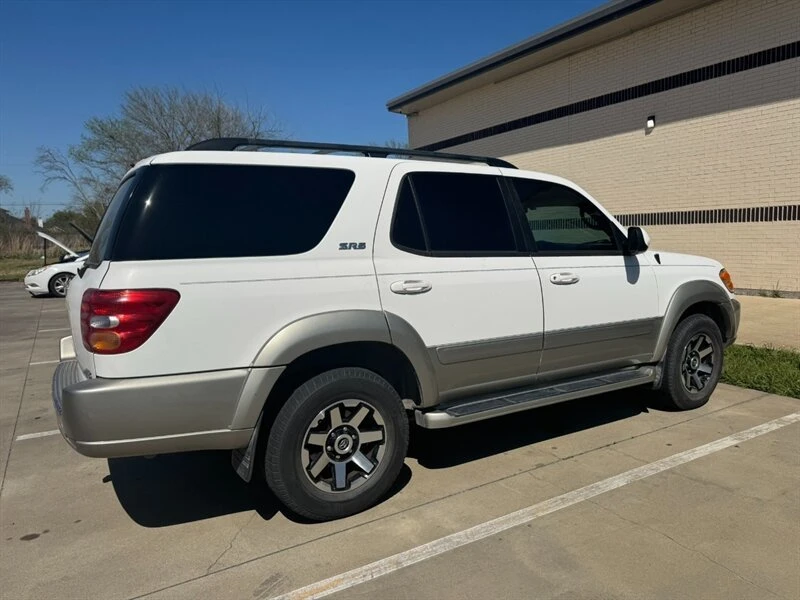 2004 Toyota Sequoia 1st Gen - Image 8 of 20