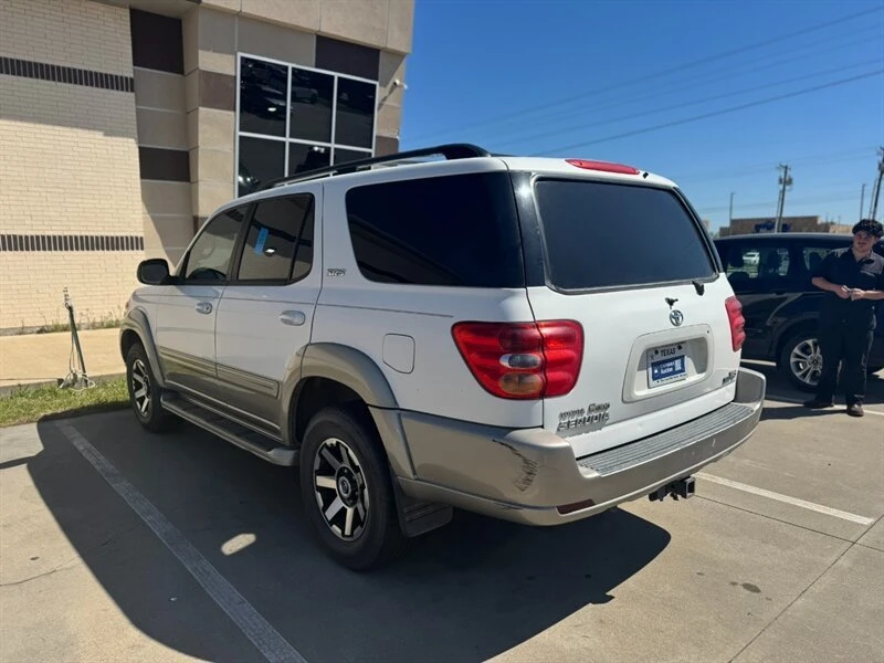 2004 Toyota Sequoia 1st Gen - Image 18 of 20