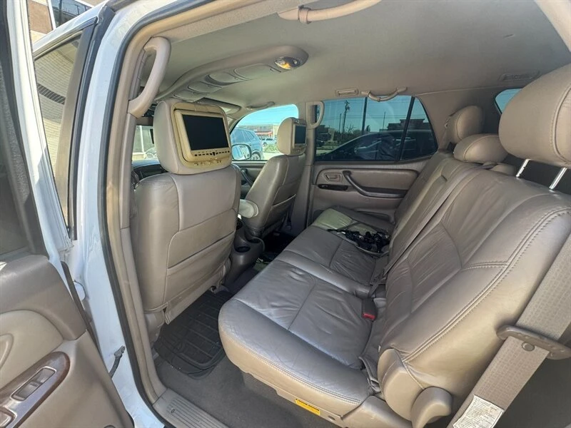 2004 Toyota Sequoia 1st Gen - Image 19 of 20