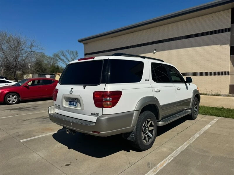 2004 Toyota Sequoia 1st Gen - Image 10 of 20
