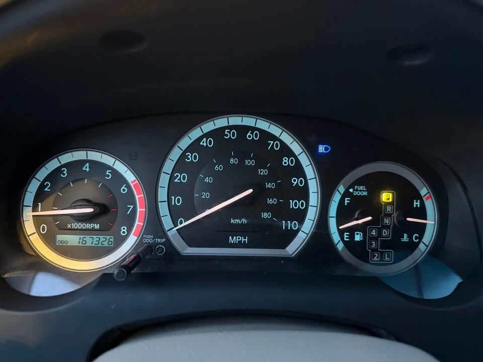 2004 Toyota Sienna 2nd Gen - Image 8 of 10