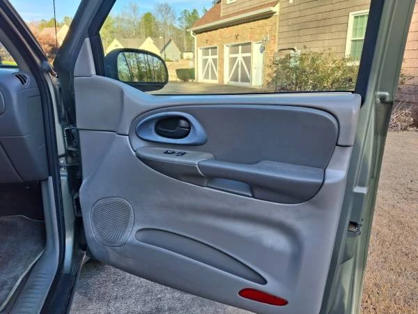 2004 Chevrolet Trailblazer - Image 12 of 20