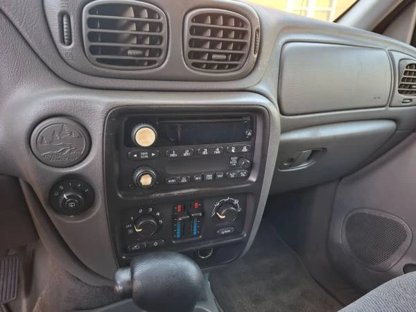 2004 Chevrolet Trailblazer - Image 14 of 20
