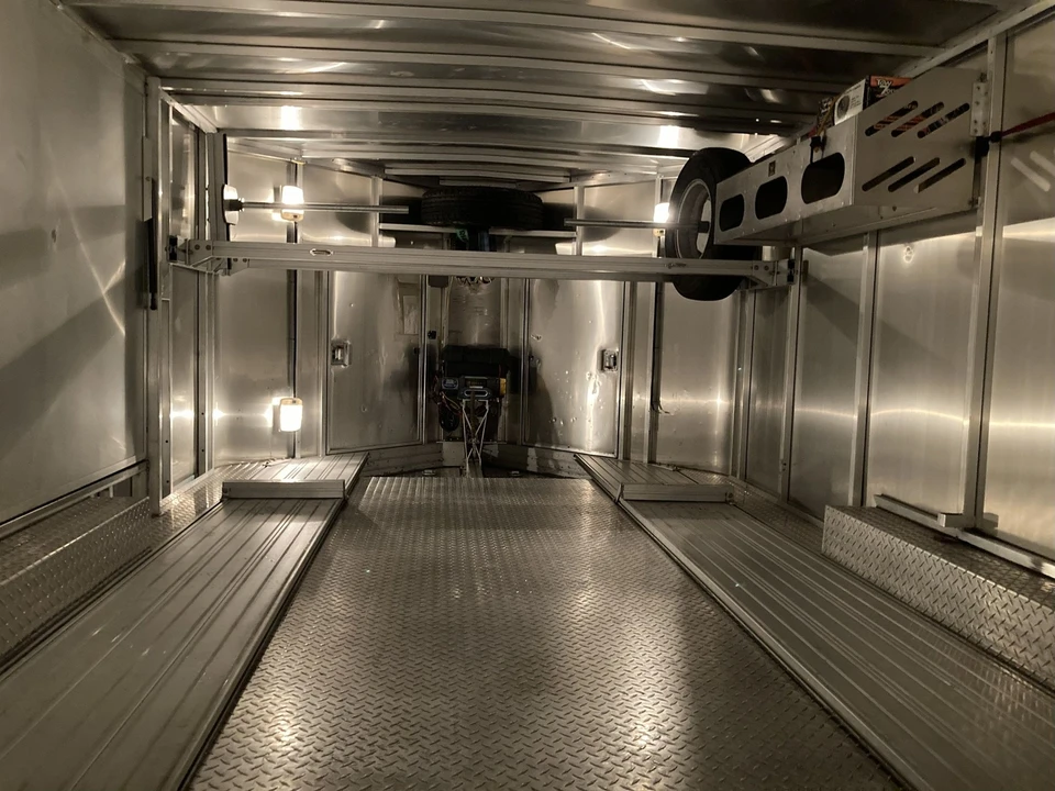 2004 Parts & Memorabilia Trailers - Image 7 of 9
