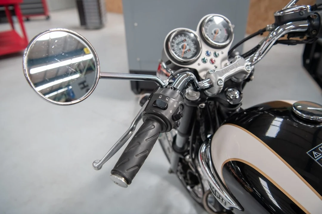 2004 Triumph New Bonneville - Image 9 of 30