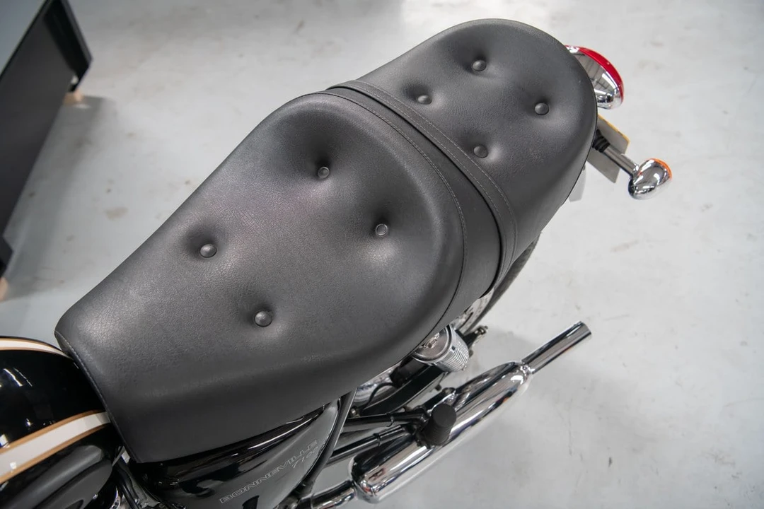 2004 Triumph New Bonneville - Image 17 of 30