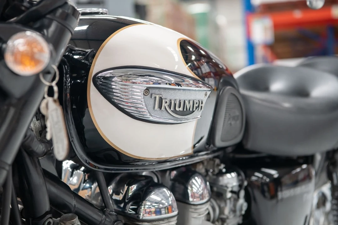 2004 Triumph New Bonneville - Image 27 of 30
