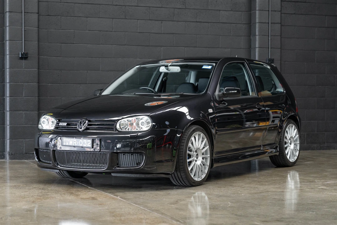 2004 Volkswagen R32 Mk4 - Image 2 of 31