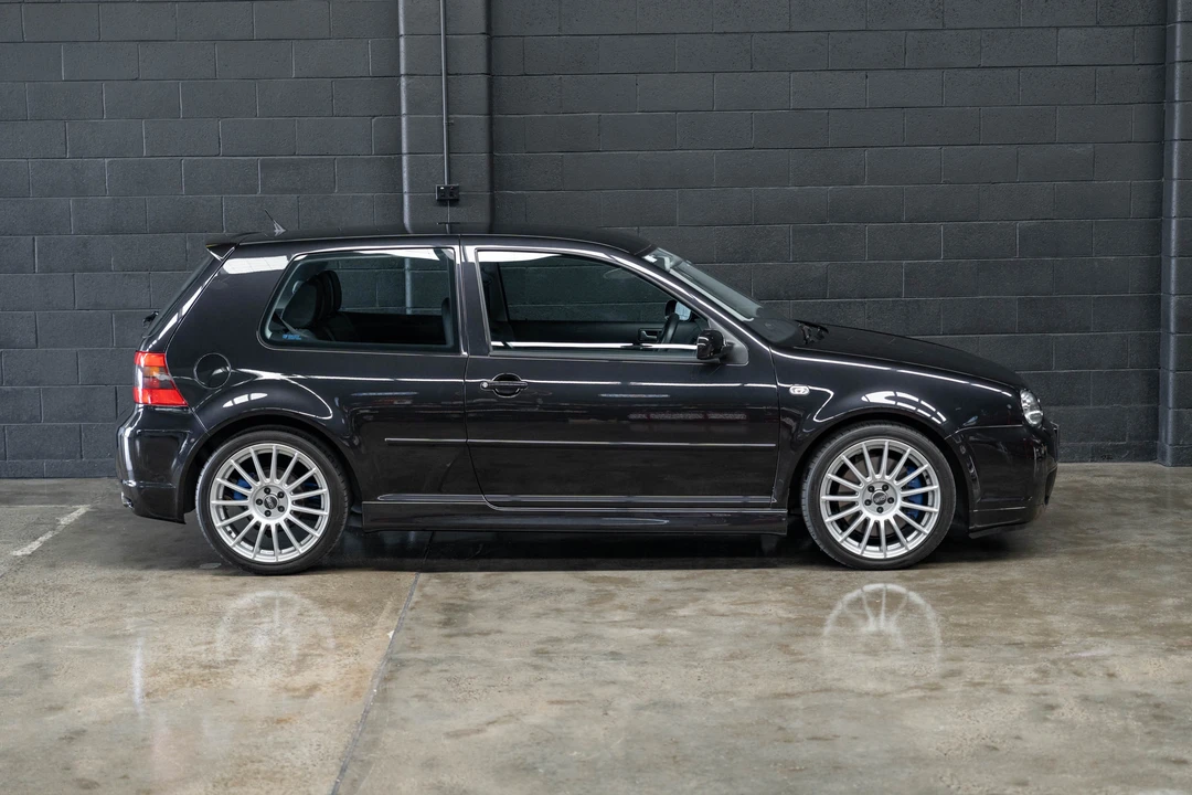 2004 Volkswagen R32 Mk4 - Image 9 of 31