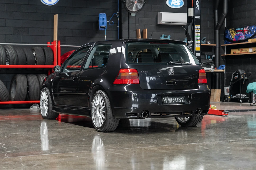 2004 Volkswagen R32 Mk4 - Image 14 of 31