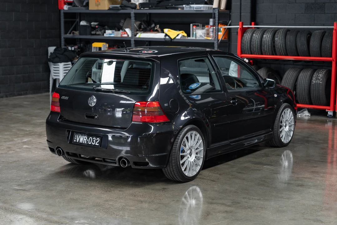 2004 Volkswagen R32 Mk4 - Image 16 of 31