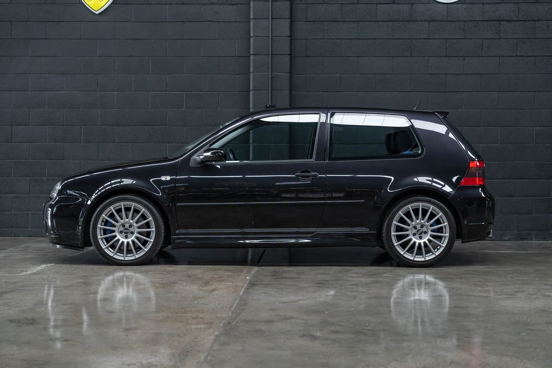2004 Volkswagen R32 Mk4 - Image 13 of 31
