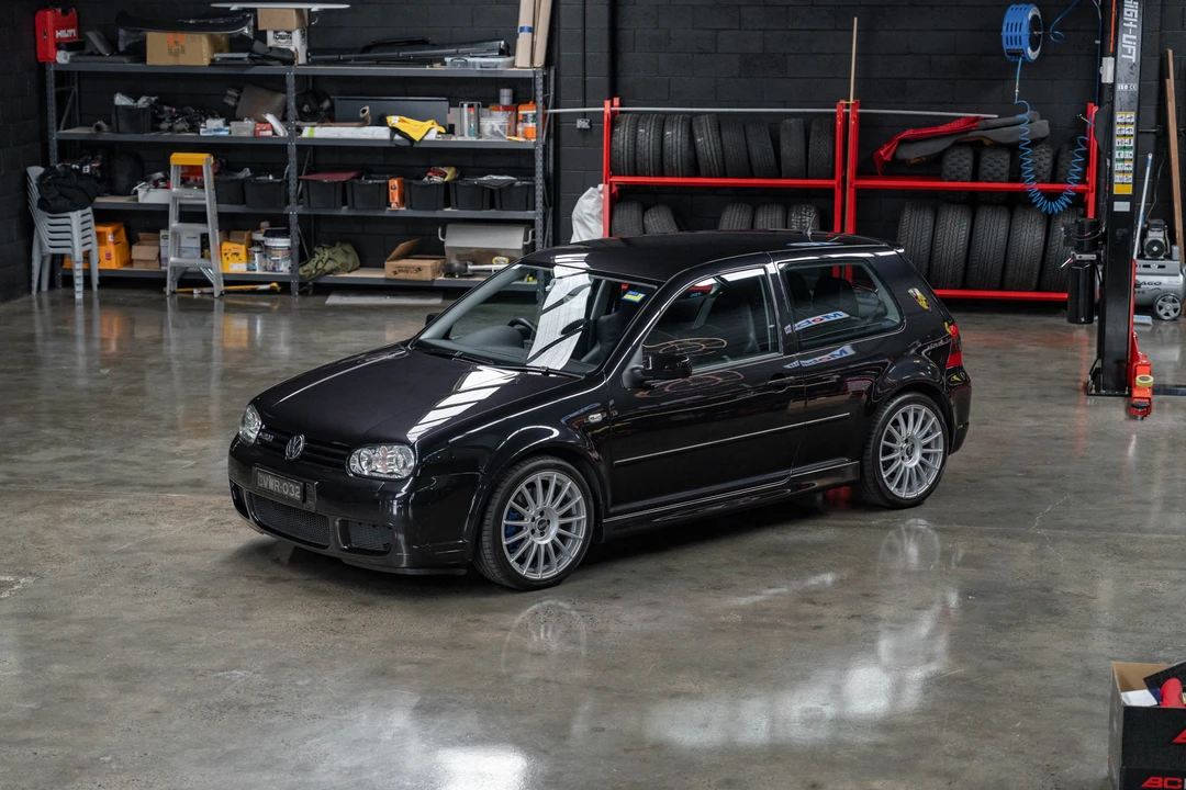 2004 Volkswagen R32 Mk4 - Image 12 of 31