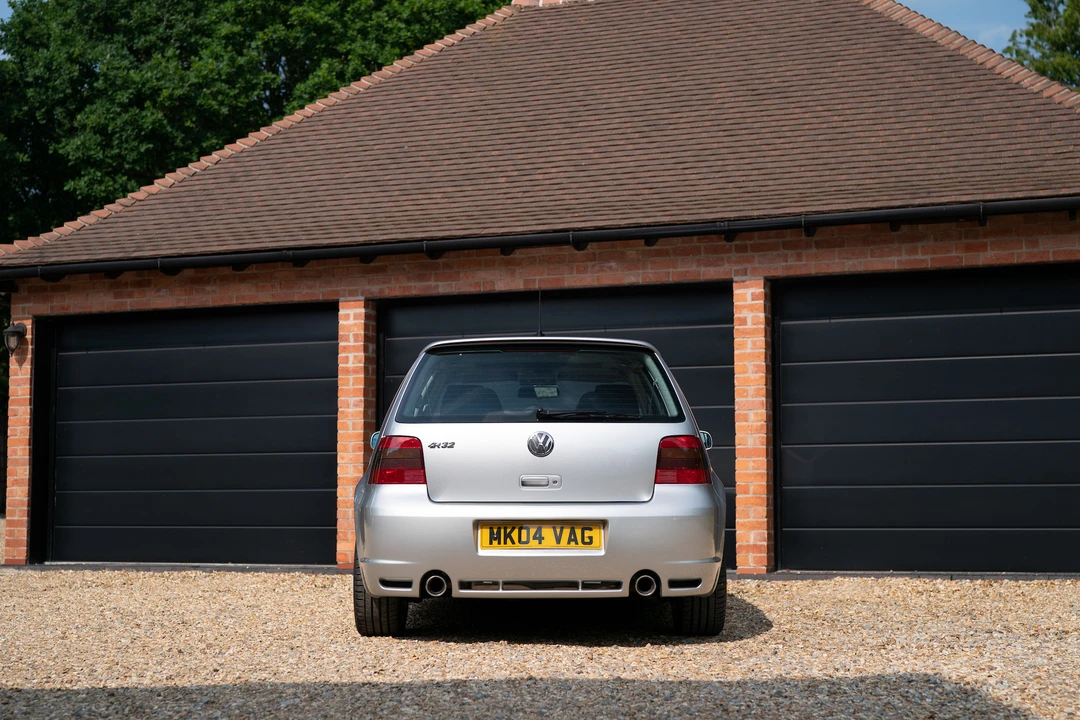 2004 Volkswagen R32 Mk4 - Image 14 of 31