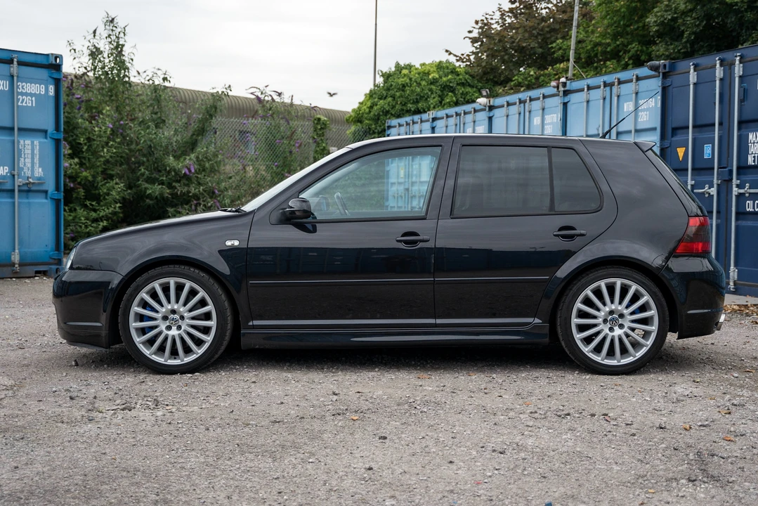 2004 Volkswagen R32 Mk4 - Image 13 of 31