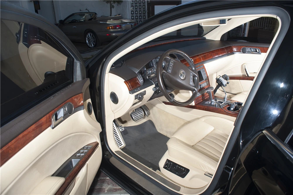 2004 Volkswagen Phaeton - Image 3 of 5