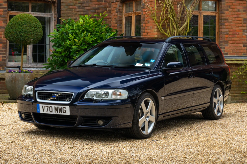 2004 Volvo V70 R 2nd Gen - Image 2 of 31
