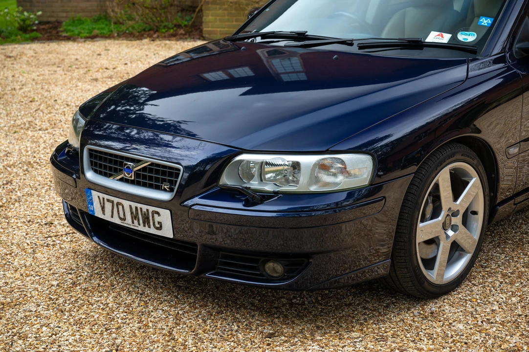 2004 Volvo V70 R 2nd Gen - Image 15 of 31