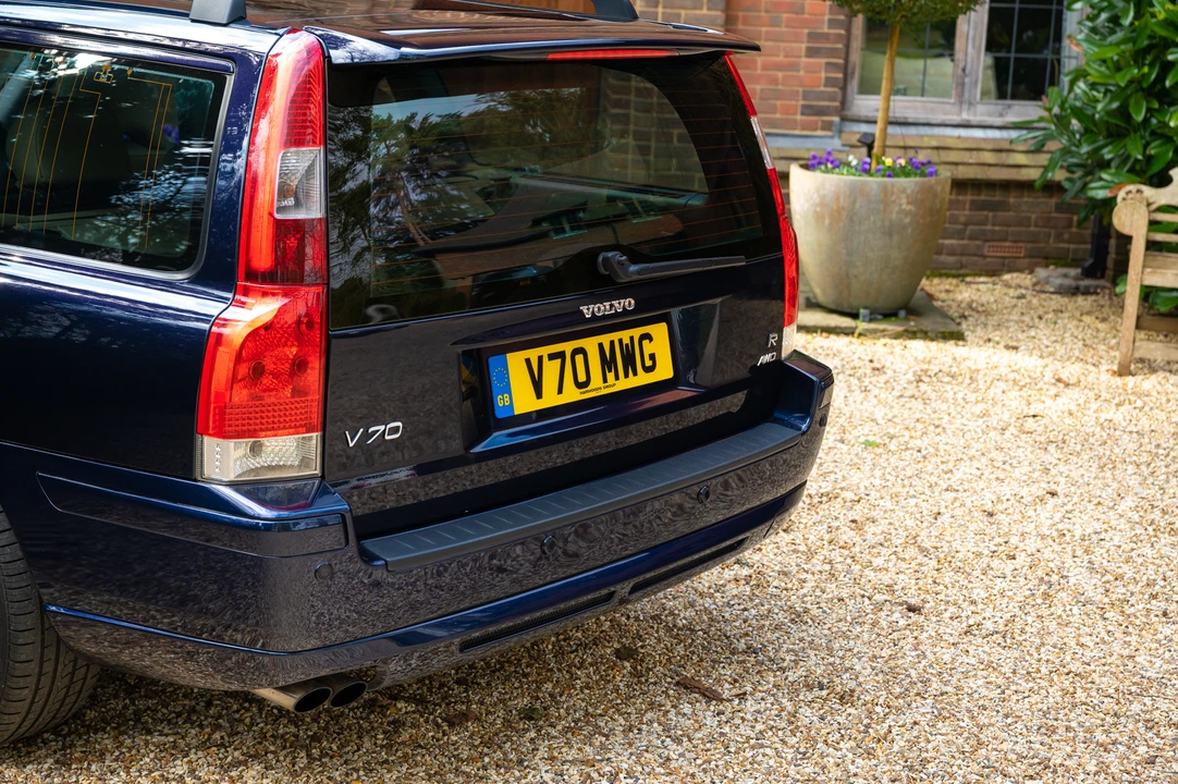 2004 Volvo V70 R 2nd Gen - Image 17 of 31