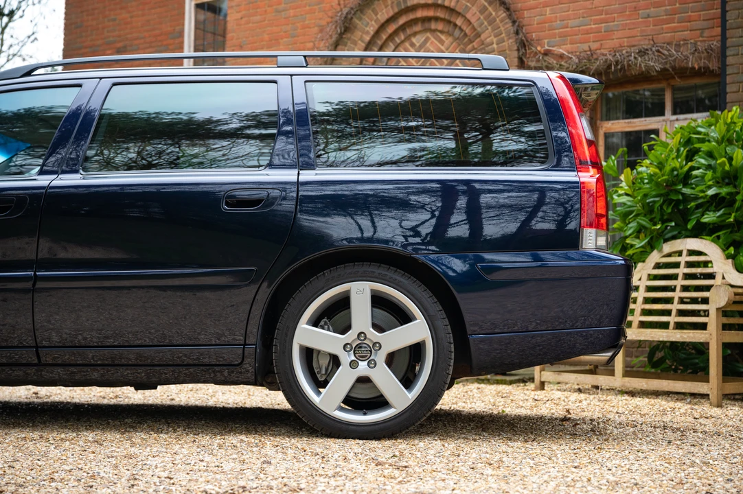 2004 Volvo V70 R 2nd Gen - Image 28 of 31