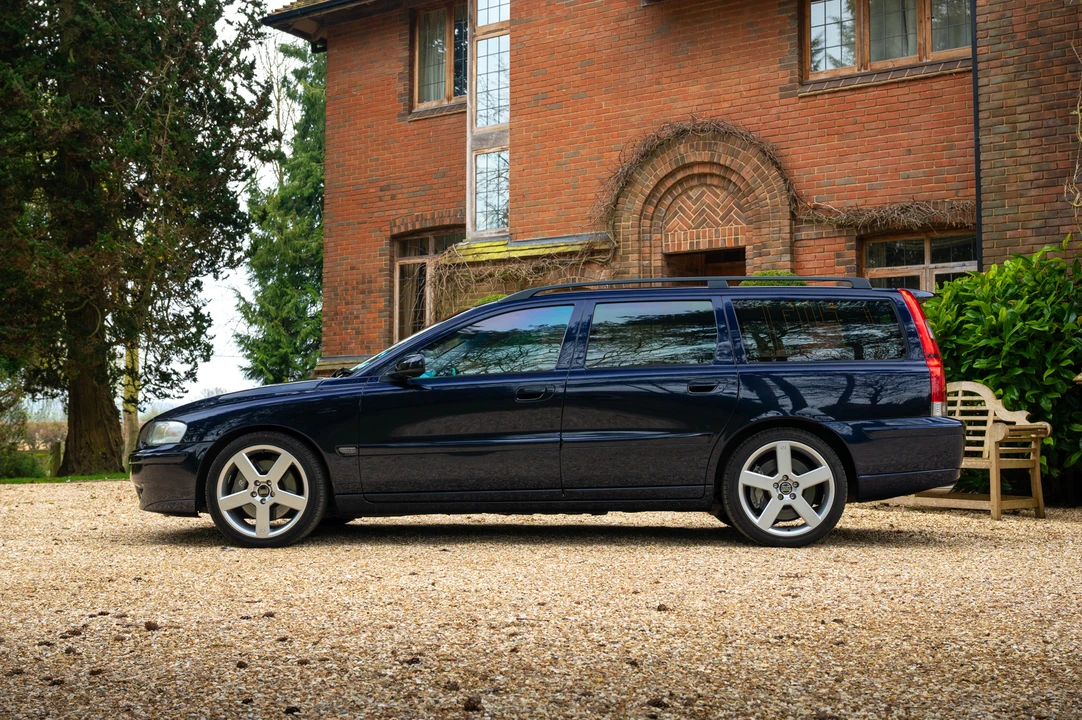 2004 Volvo V70 R 2nd Gen - Image 10 of 31