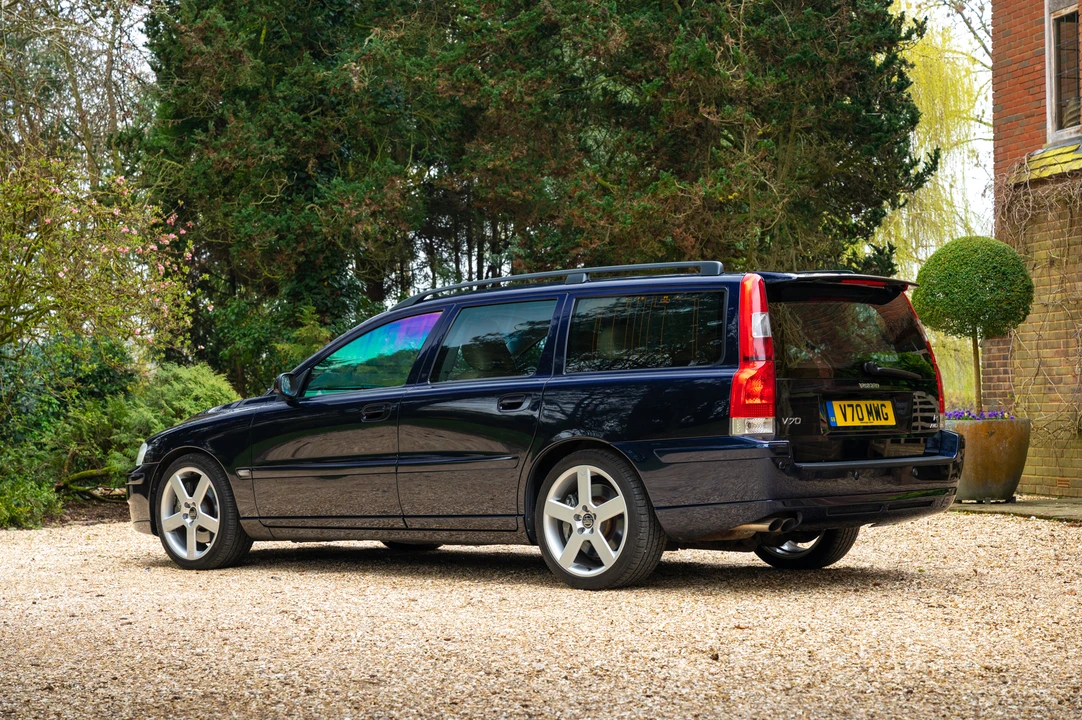 2004 Volvo V70 R 2nd Gen - Image 11 of 31
