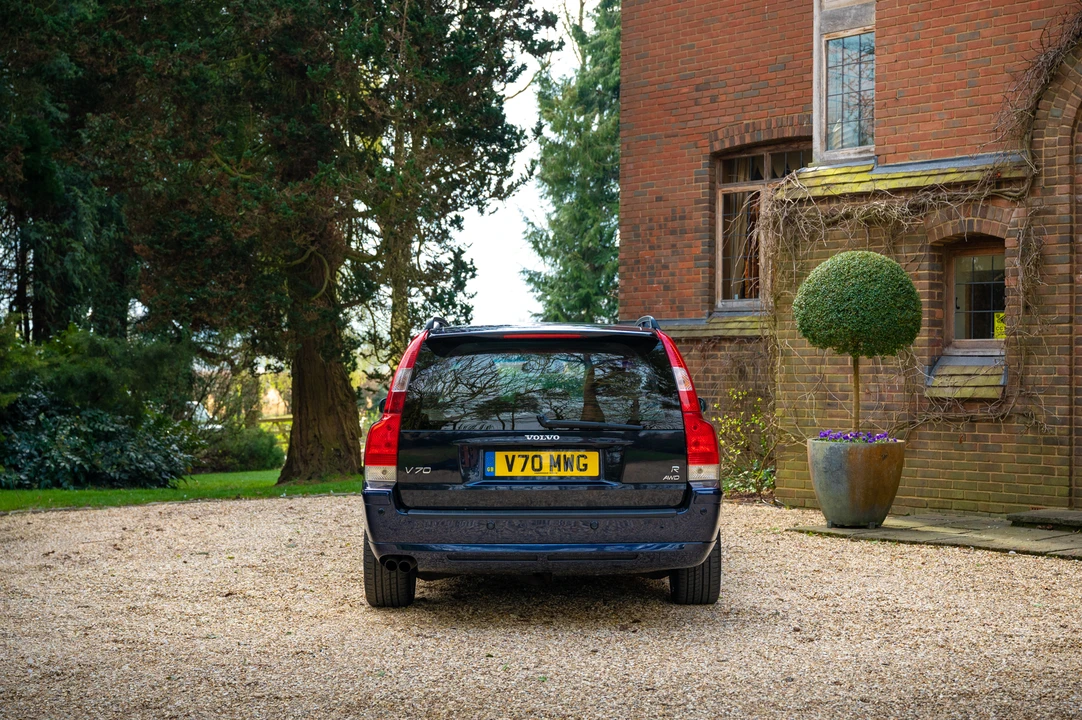 2004 Volvo V70 R 2nd Gen - Image 12 of 31