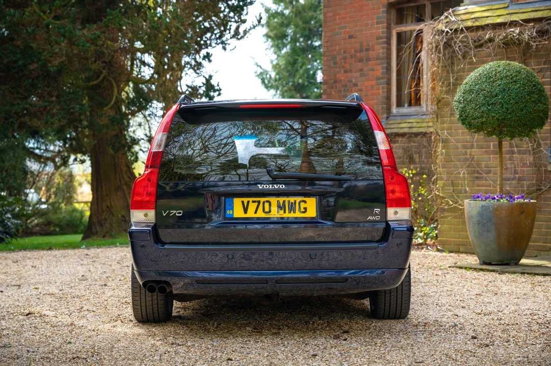2004 Volvo V70 R 2nd Gen - Image 13 of 31