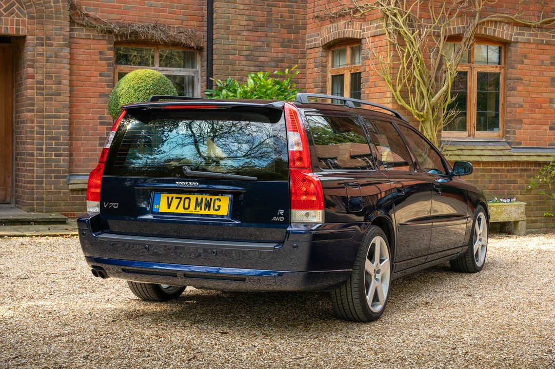 2004 Volvo V70 R 2nd Gen - Image 14 of 31