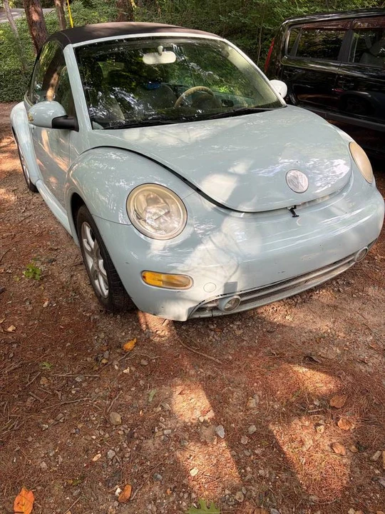 2004 Volkswagen New Beetle - Image 6 of 12