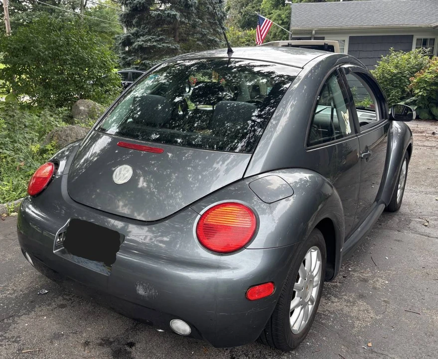 2004 Volkswagen New Beetle - Image 4 of 10
