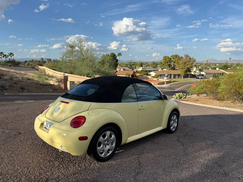 2004 Volkswagen New Beetle - Image 5 of 14