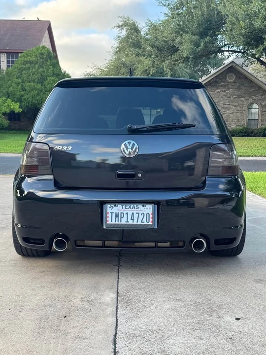 2004 Volkswagen R32 Mk4 - Image 3 of 10