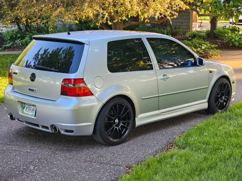 2004 Volkswagen R32 Mk4 - Image 8 of 23