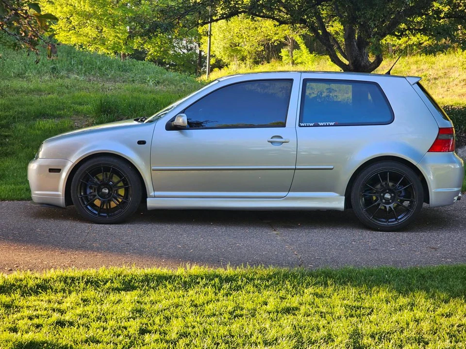 2004 Volkswagen R32 Mk4 - Image 5 of 23