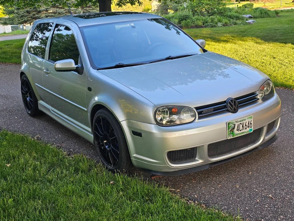 2004 Volkswagen R32 Mk4 - Image 11 of 23