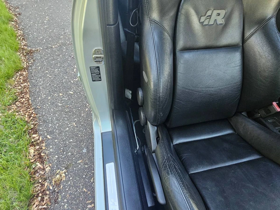 2004 Volkswagen R32 Mk4 - Image 16 of 23