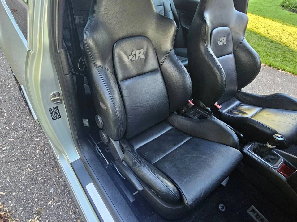2004 Volkswagen R32 Mk4 - Image 15 of 23