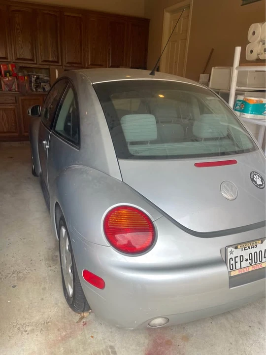 2004 Volkswagen New Beetle - Image 6 of 6
