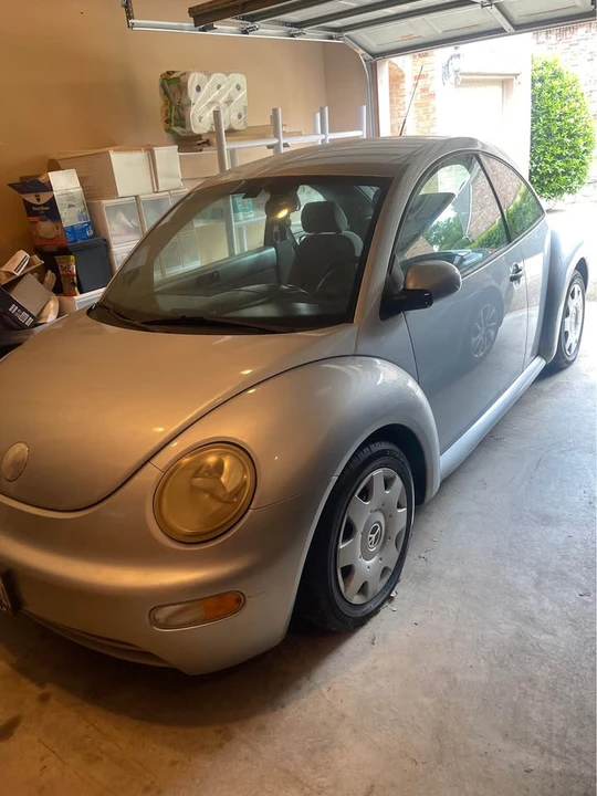 2004 Volkswagen New Beetle - Image 2 of 6