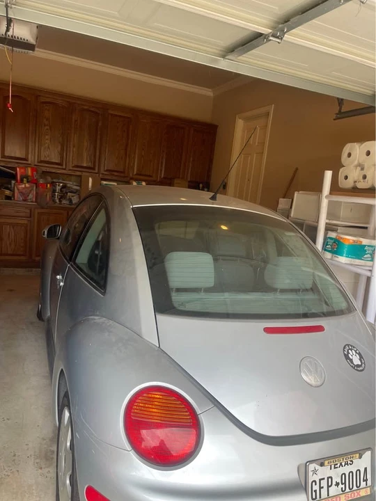 2004 Volkswagen New Beetle - Image 4 of 6