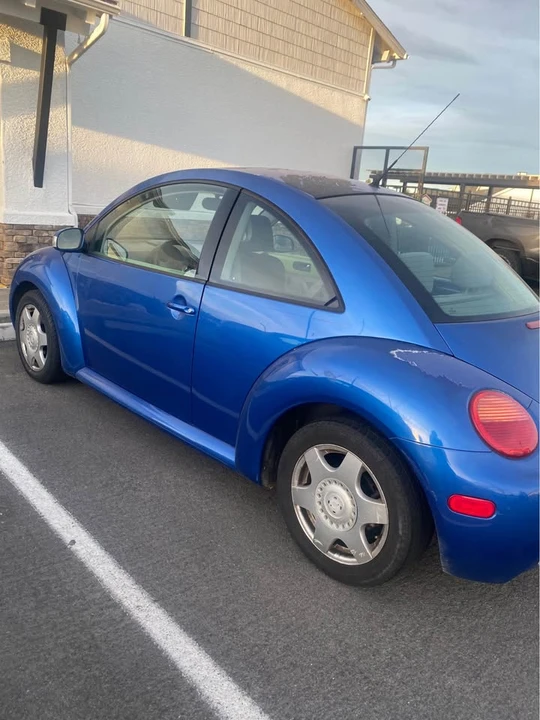 2004 Volkswagen New Beetle - Image 3 of 6