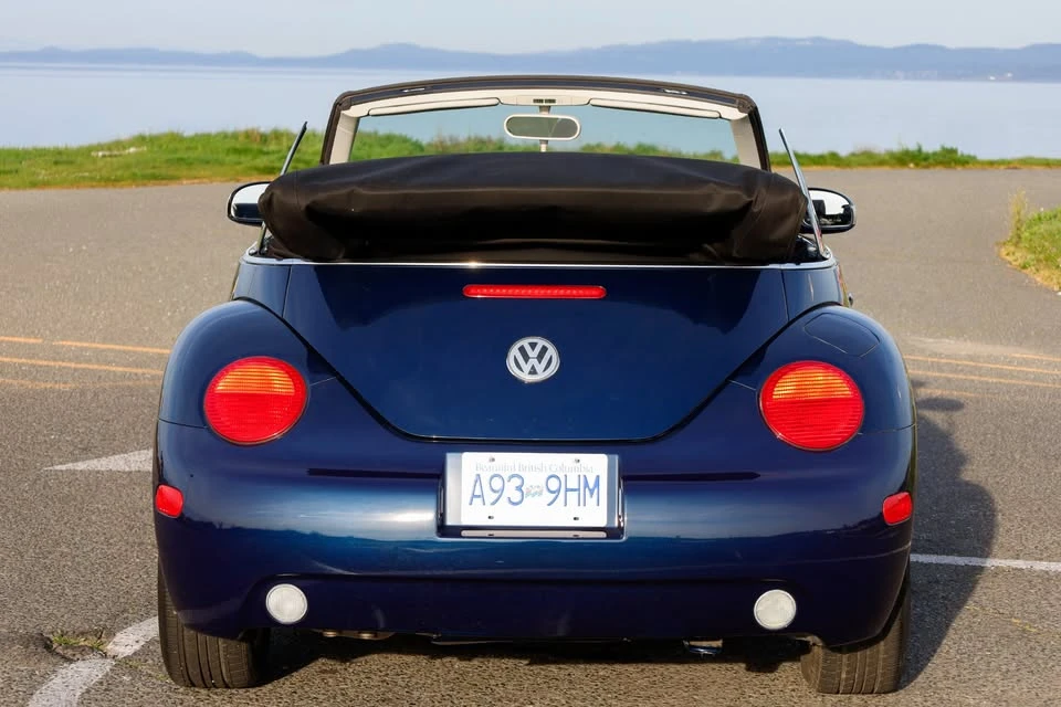 2004 Volkswagen New Beetle - Image 7 of 17