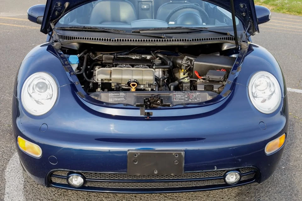 2004 Volkswagen New Beetle - Image 12 of 17